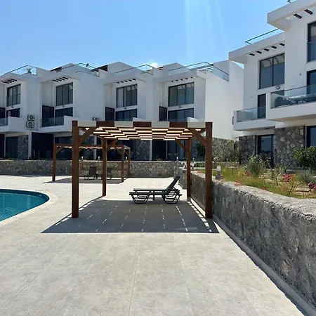 Appartamento Azure Pearl Oceanfront Loft Spacious Rooftop Terrace Pool