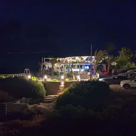 Azure Pearl Oceanfront Loft Spacious Rooftop Terrace Pool Agios Nikolaos (Famagusta)