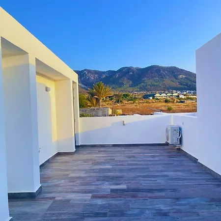 Apartman Azure Pearl Oceanfront Loft Spacious Rooftop Terrace Pool *