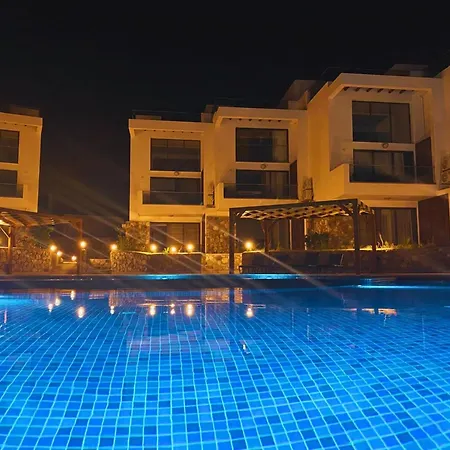 Azure Pearl Oceanfront Loft Spacious Rooftop Terrace Pool Διαμέρισμα *