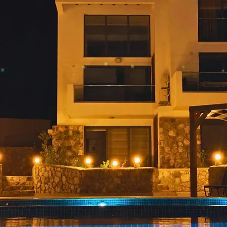 Azure Pearl Oceanfront Loft Spacious Rooftop Terrace Pool Ájosz Nikólaosz