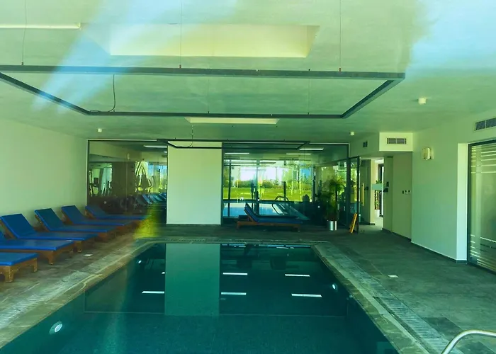 Azure Pearl Oceanfront Loft Spacious Rooftop Terrace Pool * Agios Nikolaos (Famagusta)