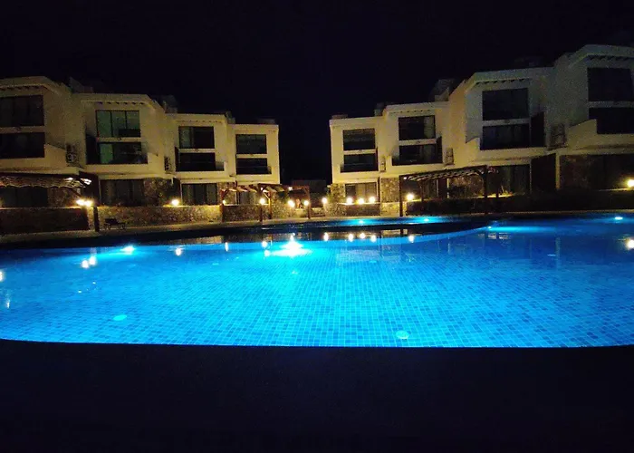 Apartmán Azure Pearl Oceanfront Loft Spacious Rooftop Terrace Pool *